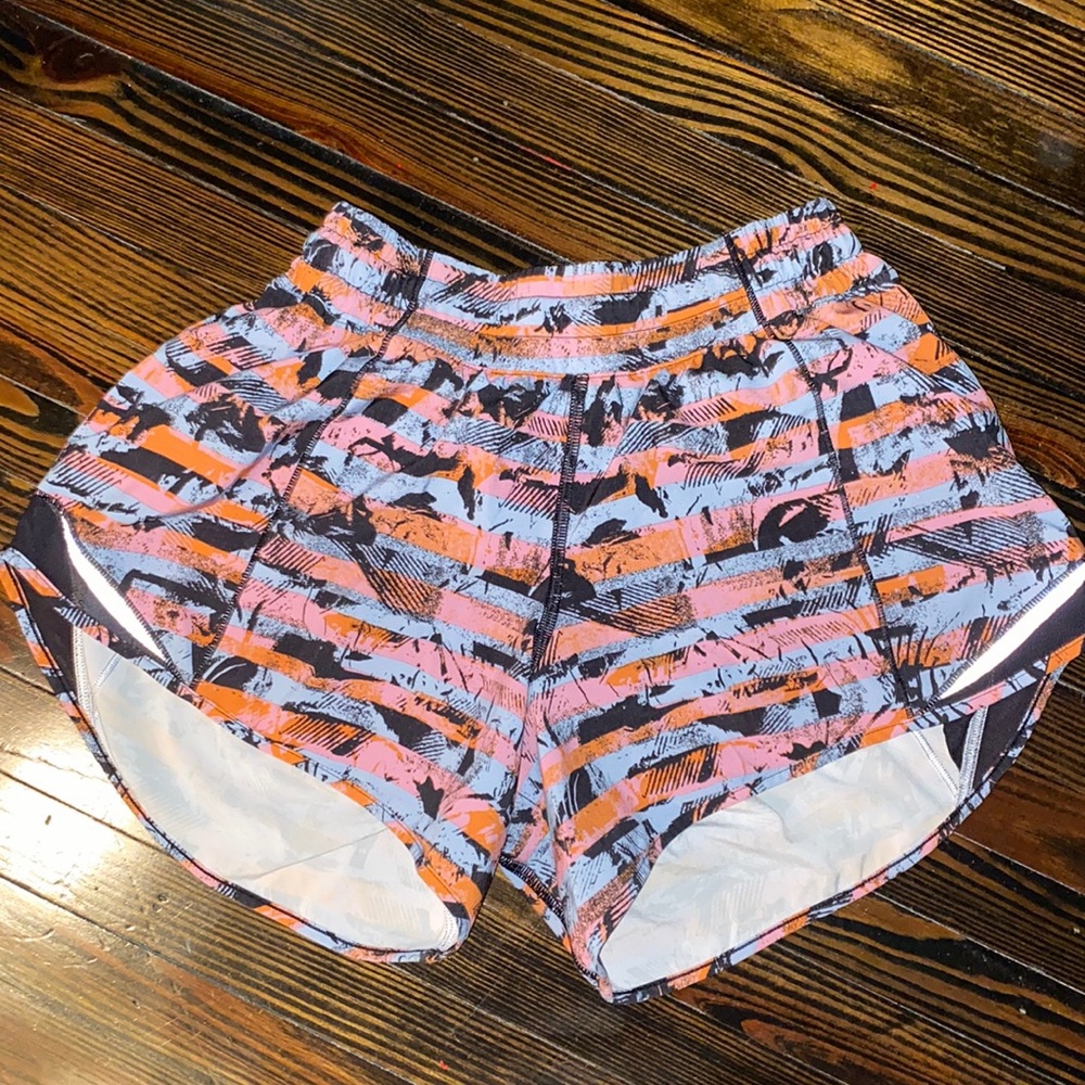 Lululemon 4” hotty hot shorts